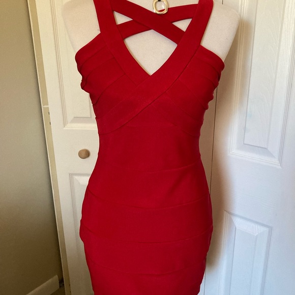Formal red cocktail dress size 7 - Picture 3 of 8